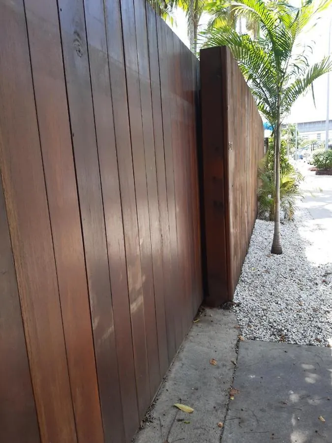 Paradise Holiday Apartments Cairns Australia